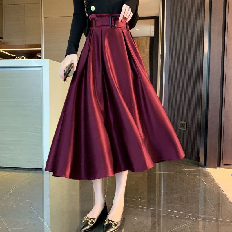 赤コーデ 上品シルエット ロング丈フレアスカート