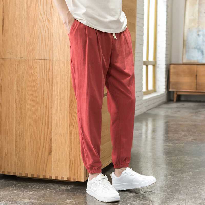 赤コーデ シンプル裾リブスウェットパンツ