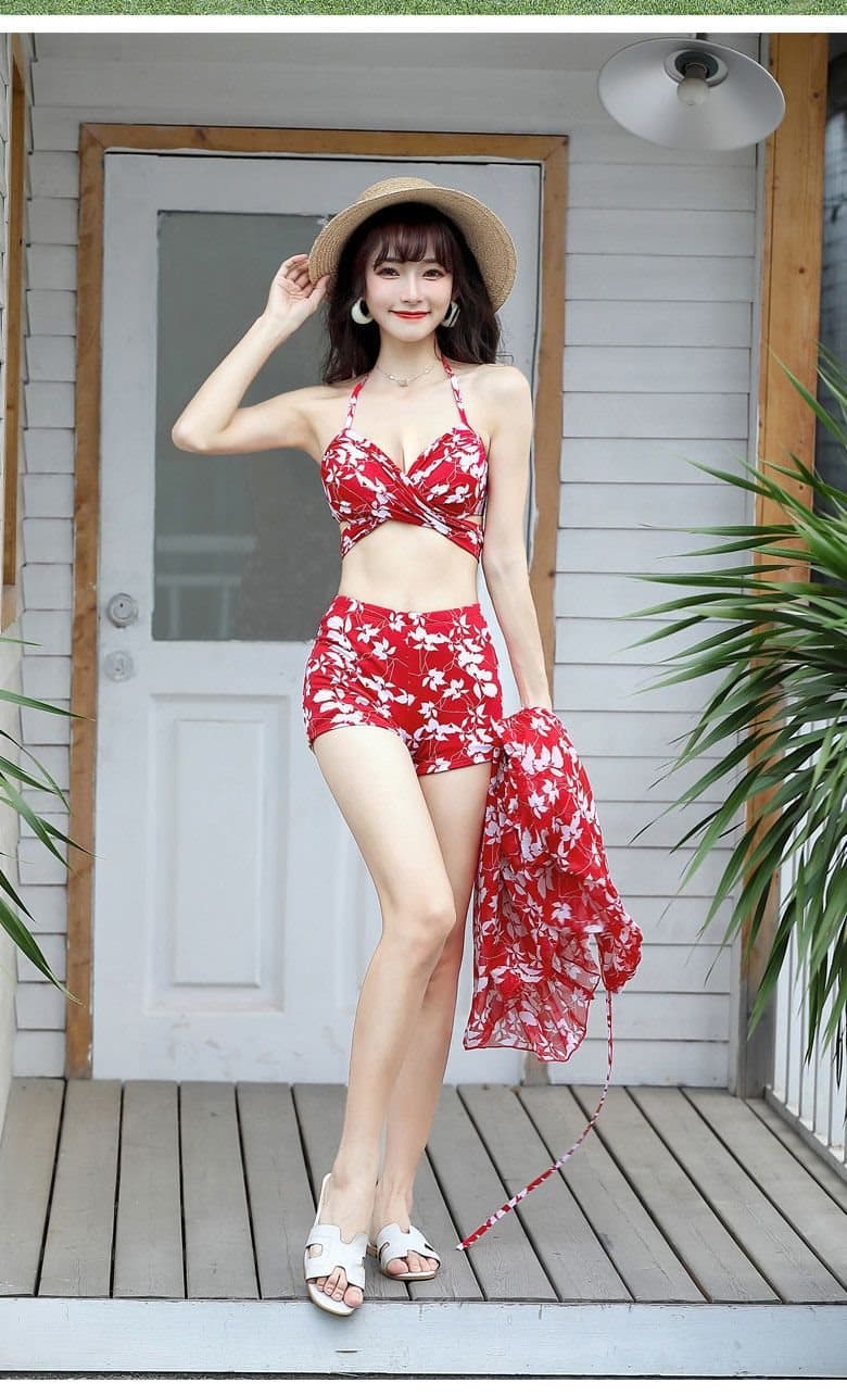 赤コーデ 華やか花柄リゾート3点セット水着
