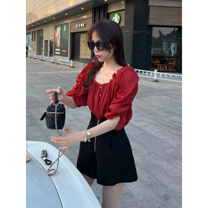 赤コーデ 赤コーデ ふんわり袖ギャザーブラウス